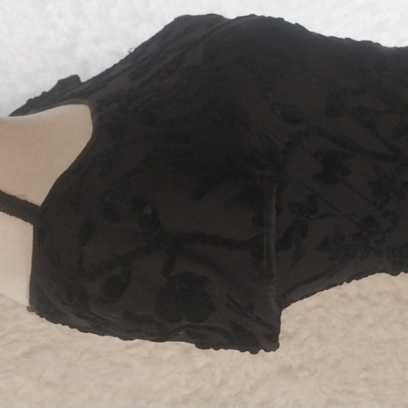 Armani Collezioni Velvet Burnout Top. Size 6 - Picture 6 of 9